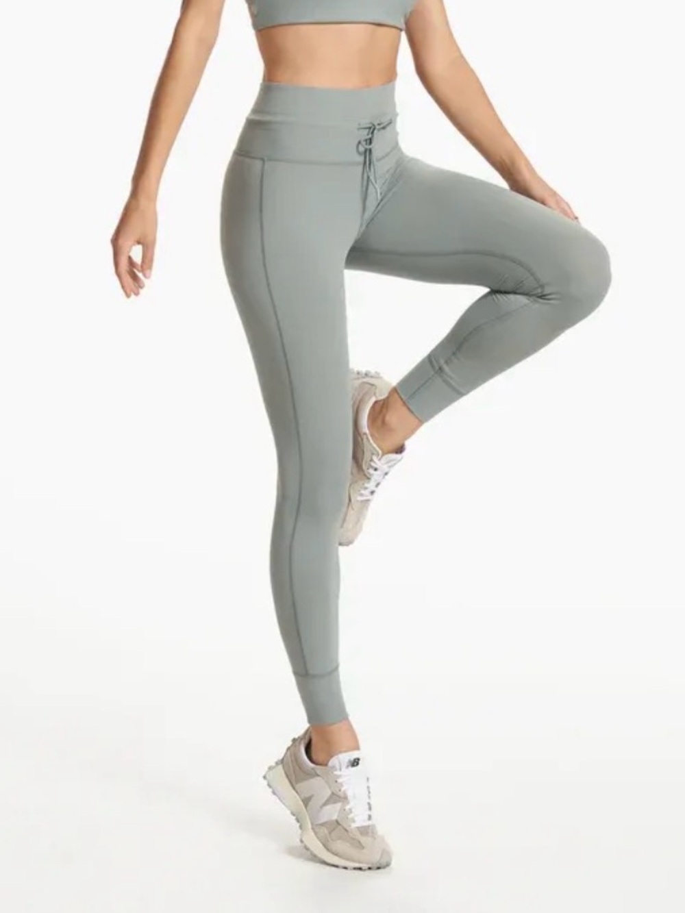 Vuori Women’s Daily Leggings In Fern Size Large Like New